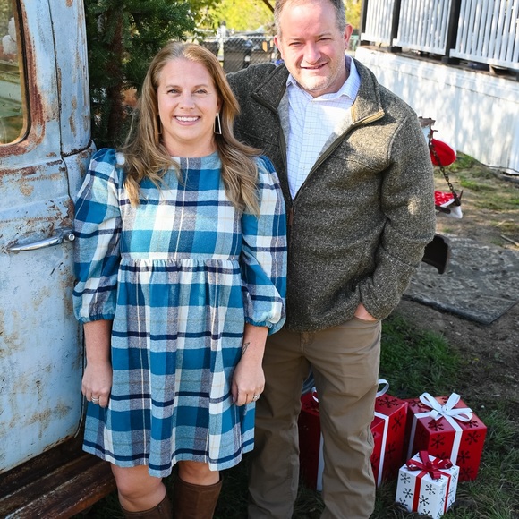 Meet your Posher, Cindy - Picture 5 of 5